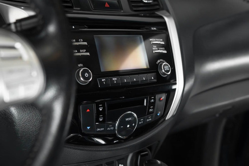 Imagen 23 de 25 de Nissan Frontier Le 4x4 Diesel - Motorland Permuto / Financio