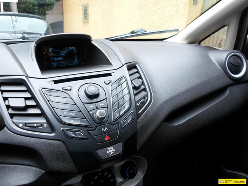 Ford Fiesta Se Sunroof Mt