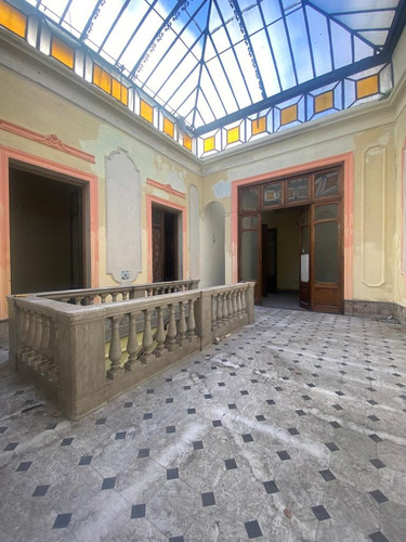 Imagen 2 de 18 de Oportunidad - Casa De Altos Con Gran Potencial Muy Proxima Plaza Independencia