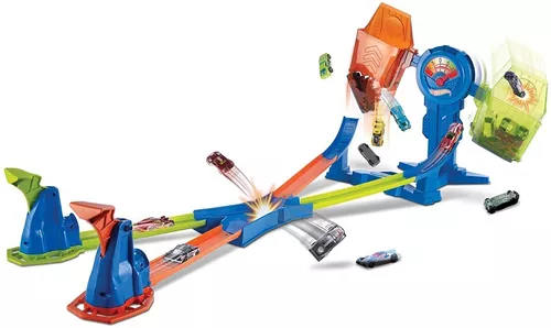 Testando a nova pista da Hot Wheels 