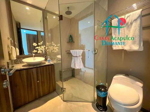 Cad La Isla Emerald H6. Departamento En Condominio De Playa Con Terraza Y Vista A Las Albercas