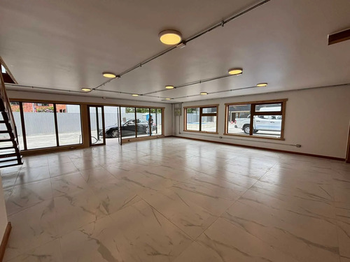 Gran Local En Arriendo En Puerto Varas (160011)