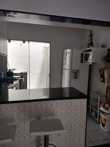 Casa Em Centro Com 2 Dormitórios - Su112