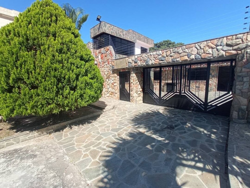 Imagen 1 de 23 de Casa En Venta La Trigaleña Valencia Calle Cerrada Doble Porton Electrico G12m1117