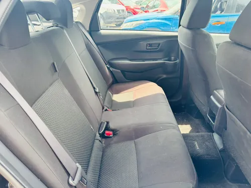 Toyota Yaris 4p Sedán Base L4/1.5 Aut