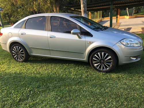 Fiat Linea 2011 1.8 16v Absolute Flex Dualogic 4p