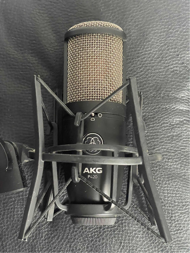 Micrófono De Estudio Akg P420 Completo