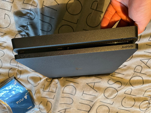 Consola Playstation 4 1tb + God Of War Ragnarök (Usado)