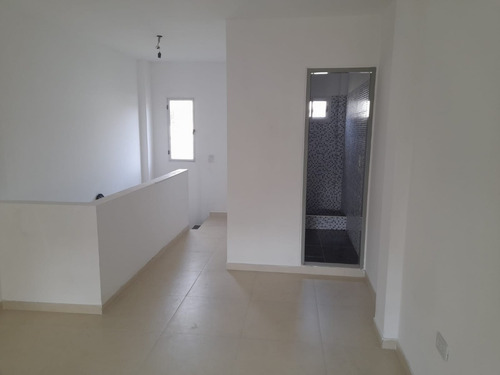 Alquilo Depto 2 Ambientes Tipo Duplex Laferrere Centro