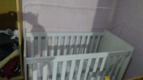 Imagem 3 de 4 de Berço Com Colchão Semi Novo. Usado Apenas 1 Vez.