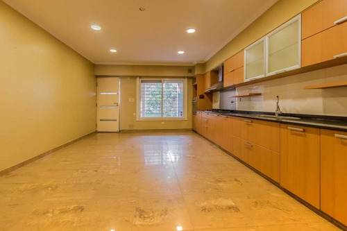 Imagen 11 de 30 de Venta De Casa De Categoría En Parque Chacabuco