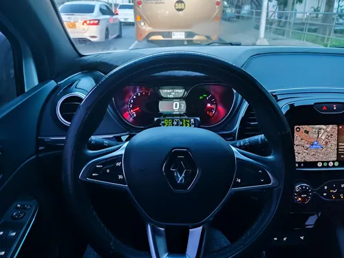 Renault Captur 1.3T Intens Cvt