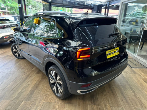 Volkswagen T-Cross 1.4 250 TSI TOTAL FLEX HIGHLINE AUTOMÁTICO