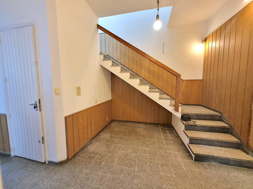 Casa En Venta 4 Dormitorios Padron Unico Garage La Comercial