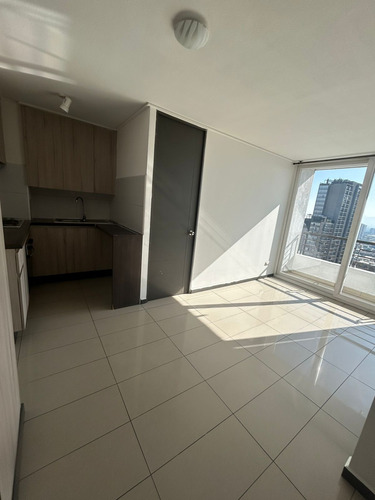 Arriendo Depto. De 2d1b En Pasaje Leonor Cepeda Con Carrion