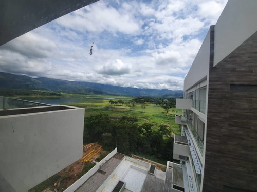Imagen 3 de 18 de Hermoso Penthouse A En Guataparo