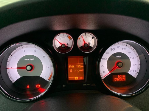 Peugeot 408 Allure Nav 2.0 Impecable, Nuevo Por Donde Mires