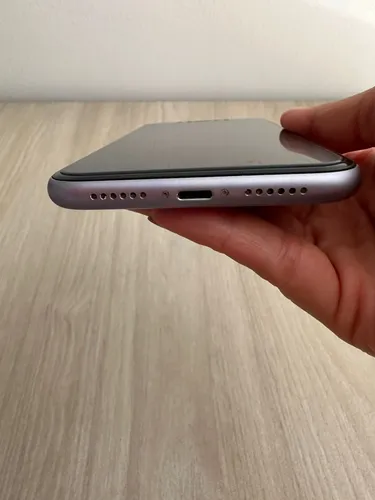 Apple iPhone 11 (128 Gb) - Morado (Usado)