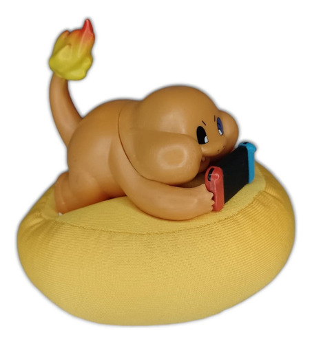 Figura Pokémon Charmander Sobre Almohadon #01