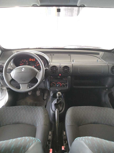 Imagen 8 de 15 de Renault Kangoo 2016 1.6 Furgon Ph3 Confort 5as Permuto Finan