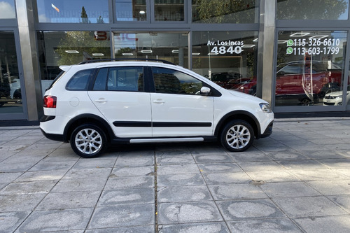 Volkswagen Suran Cross 1.6 Highline 101cv