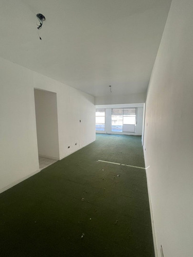 Imagen 5 de 17 de Oficina En Venta En Area Centro