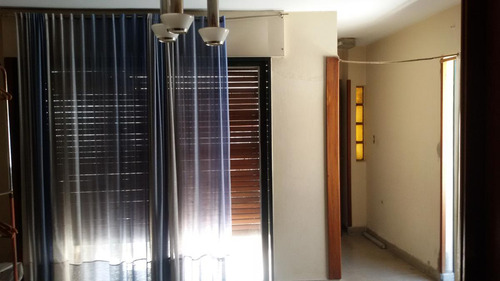 Vendo Local Con Departamento En Cosquín A Metros De Plaza Del Folclore