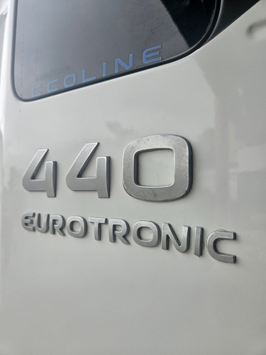 Iveco Stralis 440 6x2 Ano 2014