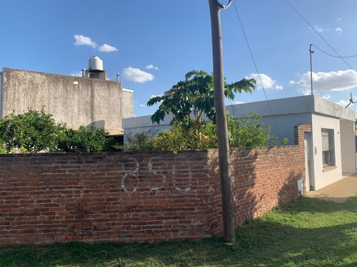 Imagen 9 de 13 de Casa En Venta, Junin (ba), En Esquina T/l/s, Excelente Ubicación.