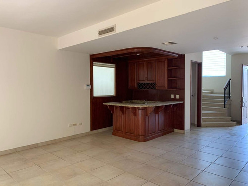 Imagen 7 de 27 de Casa Venta Dos Niveles Área Común Con Alberca Al Norte De Hermosillo.