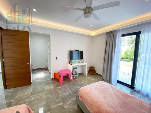 Imagen 19 de 24 de Casa En Venta En Playacar Amueblada