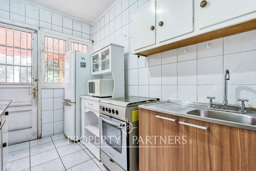 Excelente Ubicación, Casa En Venta En La Reina Cen...