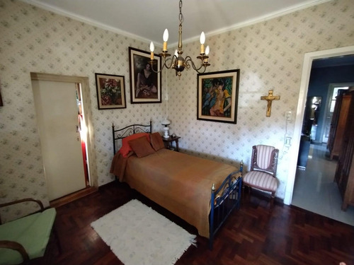 Casa 4 Dormitorios Con Departamento Cerro De Las Rosas Zona Norte