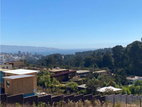Amplio Terreno En Seguro Condominio, Los Pinos