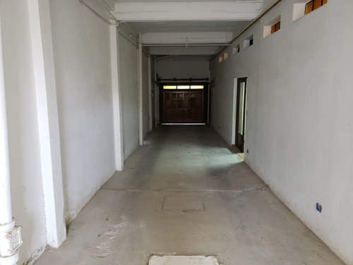 Imagen 10 de 27 de Venta Edificio Zona La Loma