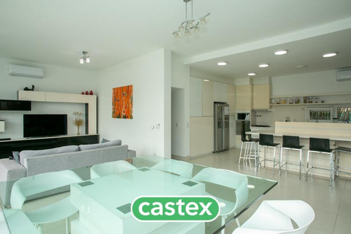 Moderna Casa En Venta En Terravista, General Rodriguez