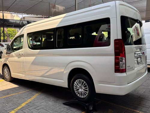 Toyota Hiace Gl 12 Pasajeros 2020 #1306