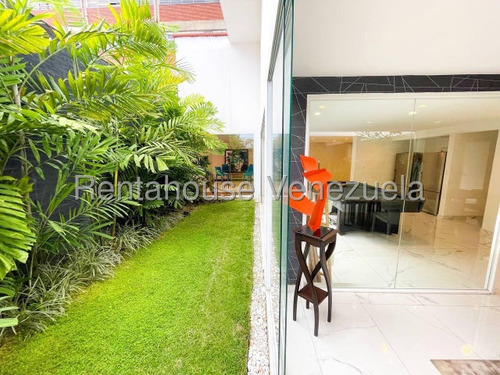 Santa Paula , Casa En Venta , 25-13411 Mim