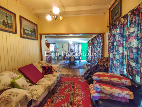 Se Vende Parcela Plana Con 2 Casas En Sector Cuyuncavi, Cvi