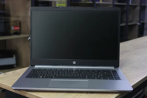 Portatil Hp I5 10th Ram 8gb Ssd 240gb Windows 11 G7 340s (Reacondicionado)