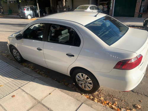 Volkswagen Voyage 1.6 Trenline 101cv 2017