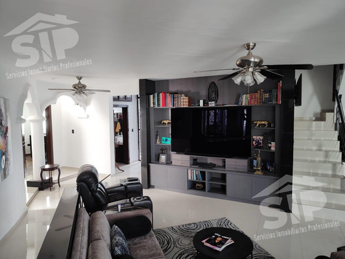 Residencia De Un Piso Al Nte Venta O Renta