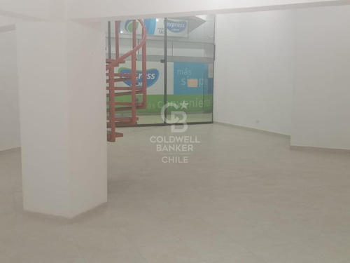 Amplio Local Comercial Metro Los Leones