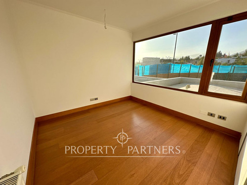 Casa Mediterránea En Condominio Recién Entregada A...