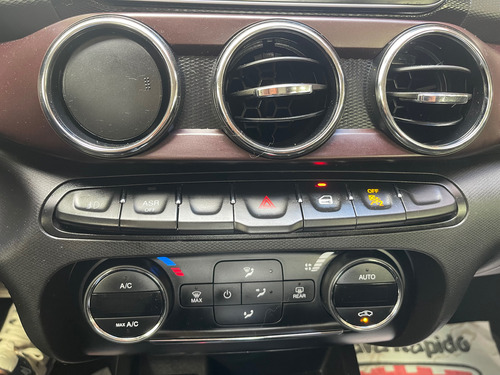 Fiat Cronos 1.8 Precision 16v Flex Aut. 4p