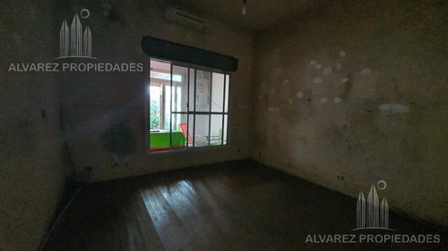 Imagen 20 de 30 de Casa 7 Ambientes Venta Merlo Oportunidad