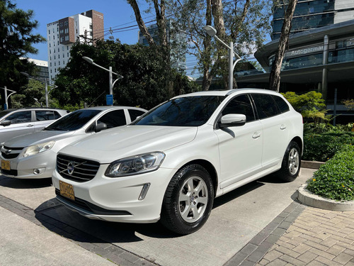 Volvo XC60 2.0 T5 Awd Momentum