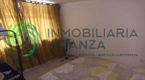 Casa En Venta En Cabecera Del Llano. Cod V61678
