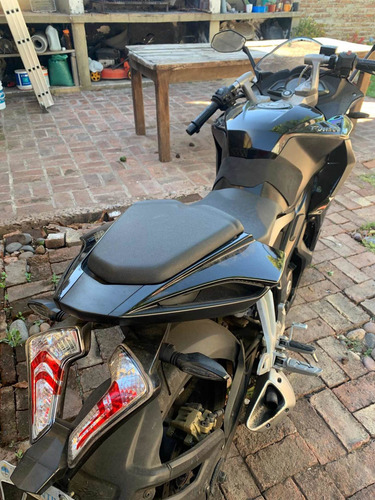 Imagen 4 de 7 de Bajaj Rs 200