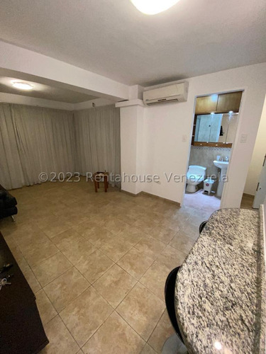Apartamento En Alquiler Sabana Grande 23-30116 Fabricio Liaz